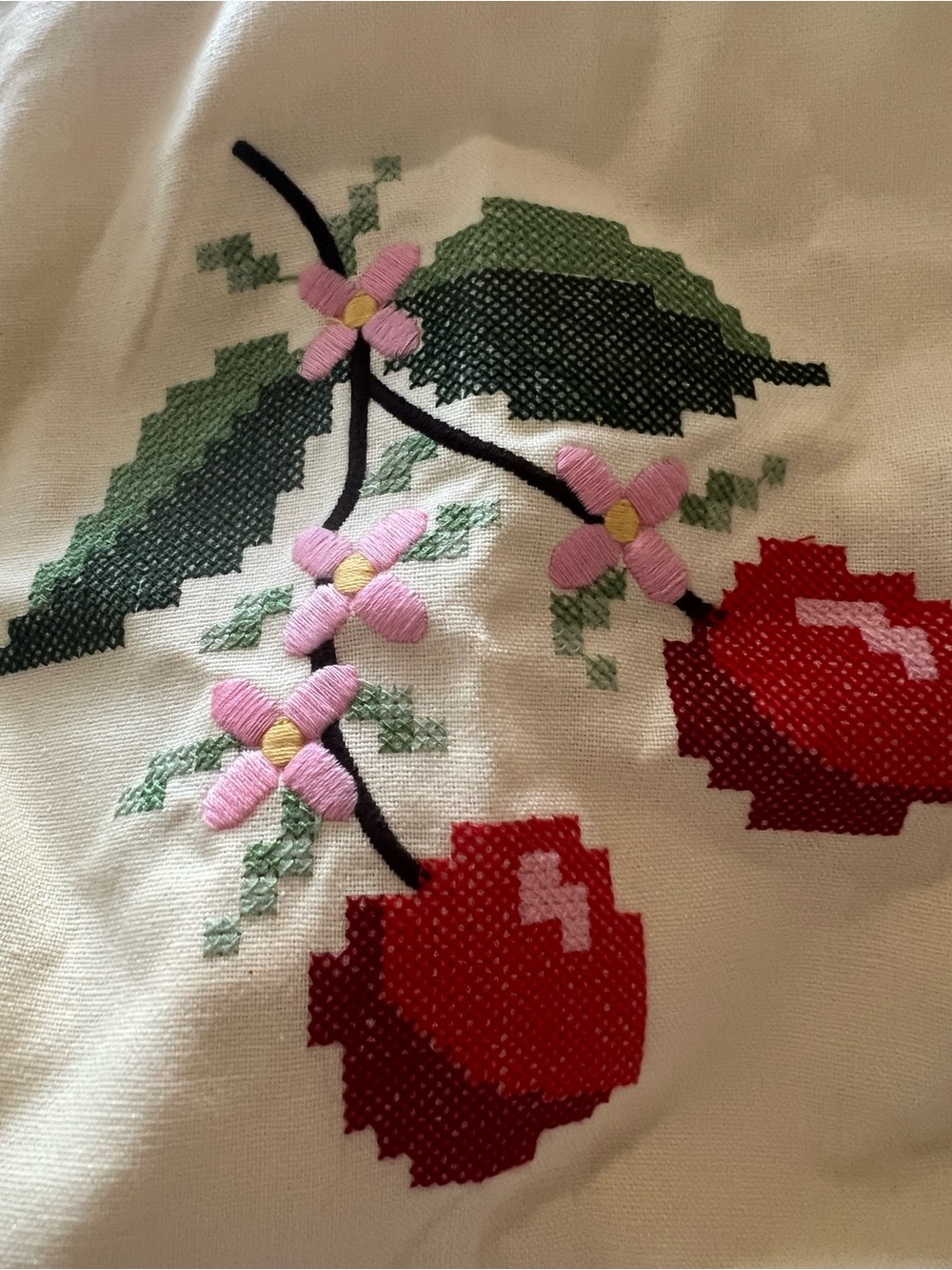 HALTER EMBROIDERY TOP - Picture 5 of 15